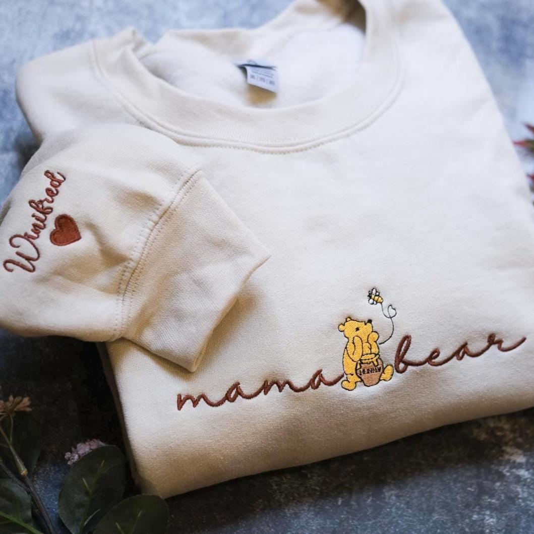 Custom Mama Papa Est EMBROIDERED Winnie the Pooh, Custom Embroidered Pregnancy Announcement, Dad and Mom Sweatshirts