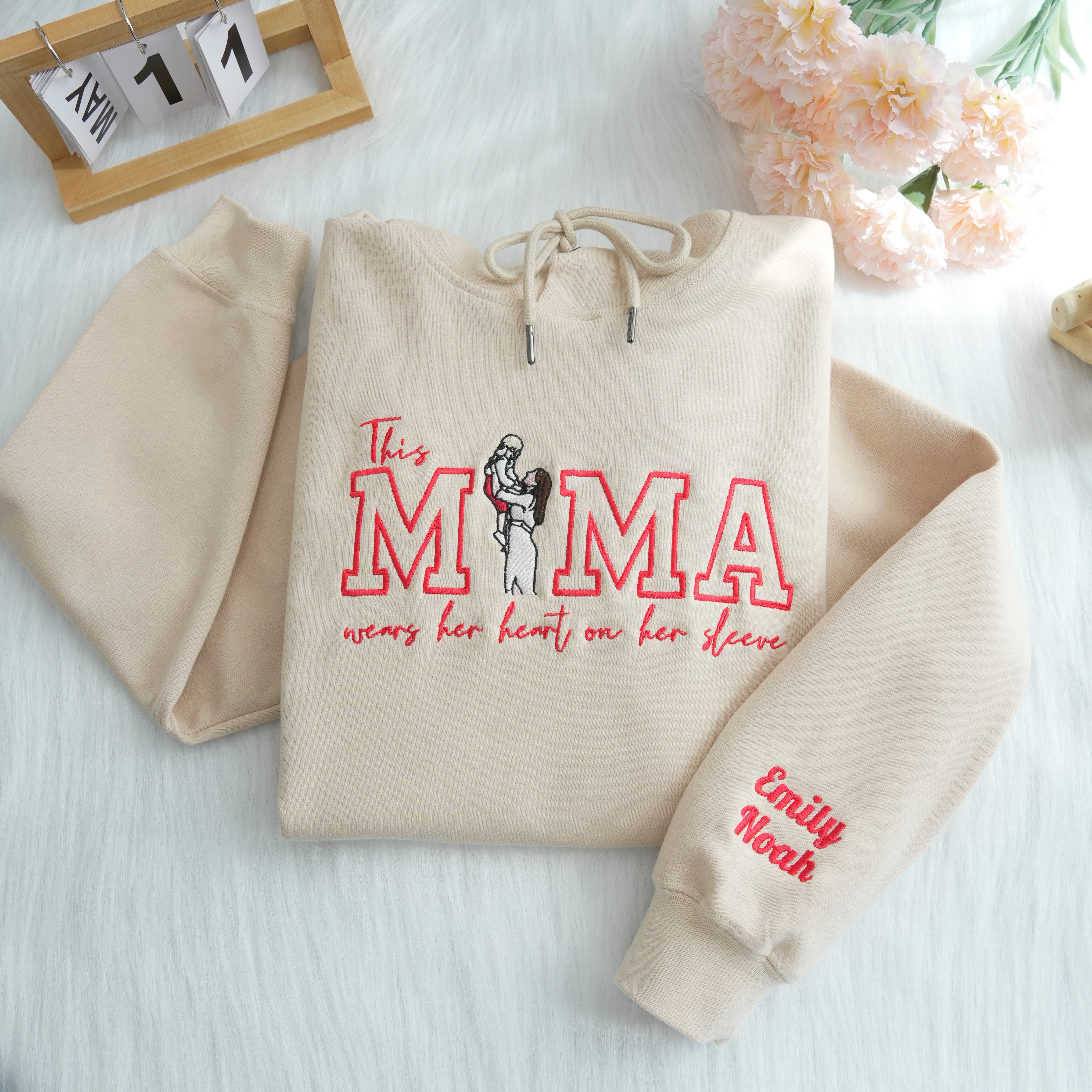 Mom Wears Her Heart on Her Sleeves - Custom Thread Mama Sweatshirt with Photo Gift for Mom