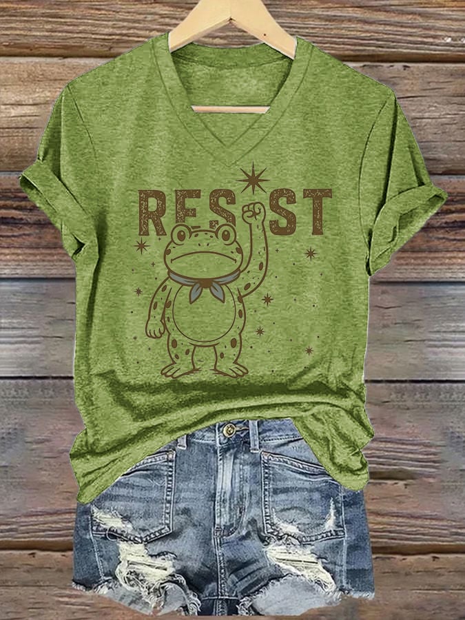🔥Buy 3 Get 15% Off🔥Women's Retro Resist Frog Print T-Shirt