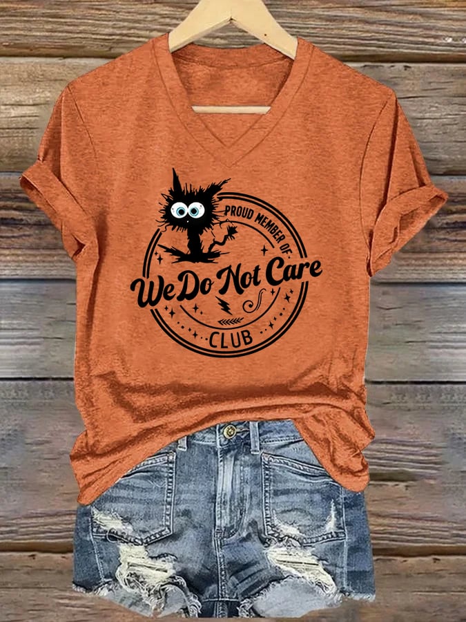 V-Neck Retro Funny Proud Member Of Club We Do Not Care Menopause Perimenopause Print T-Shirt