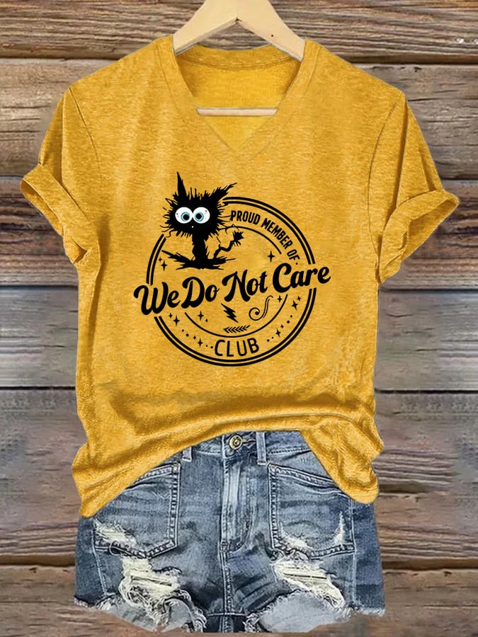 V-Neck Retro Funny Proud Member Of Club We Do Not Care Menopause Perimenopause Print T-Shirt