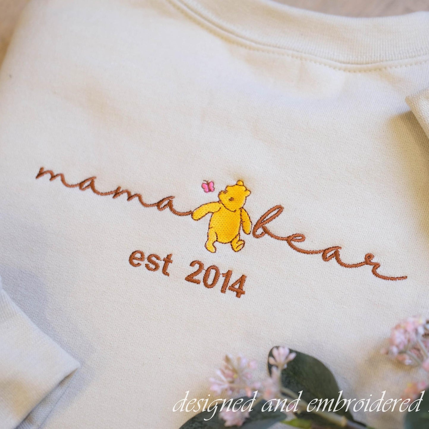 Custom Mama Papa Est EMBROIDERED Winnie the Pooh, Custom Embroidered Pregnancy Announcement, Dad and Mom Sweatshirts