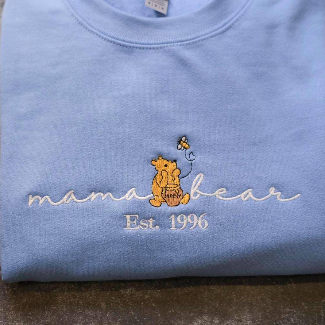 Custom Mama Papa Est EMBROIDERED Winnie the Pooh, Custom Embroidered Pregnancy Announcement, Dad and Mom Sweatshirts