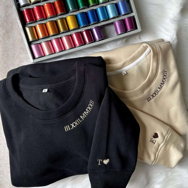👩‍❤️‍👨Custom Roman Numeral Date Couple's Sweatshirt