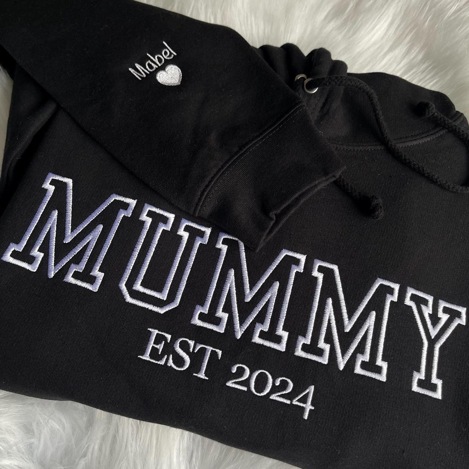 Personalized Mama & Dad Embroidered Sweatshirt With Names On Sleeve