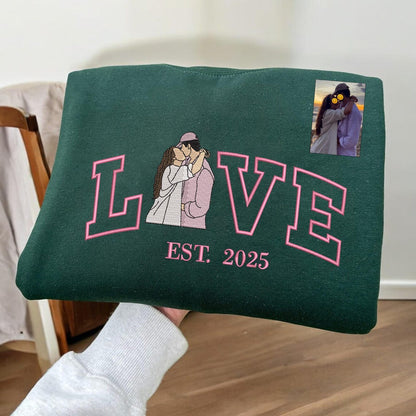 Loversdovey Personalized Embroidered Photo Couple LOVE Est Year Crewneck/Hoodie/T-shirt