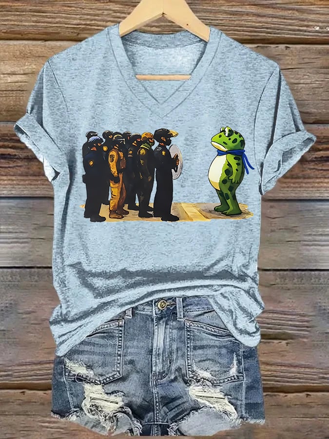 🔥Buy 3 Get 15% Off🔥V-neck Women's  Portland Frog print T-Shirt