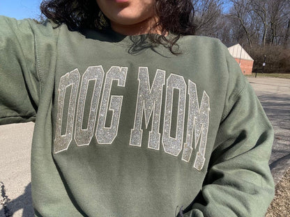 Personalized Embroidered Dog Mom Glitter Vinly Sweatshirt Hoodie Mother's Day Gift for Pet Lovers