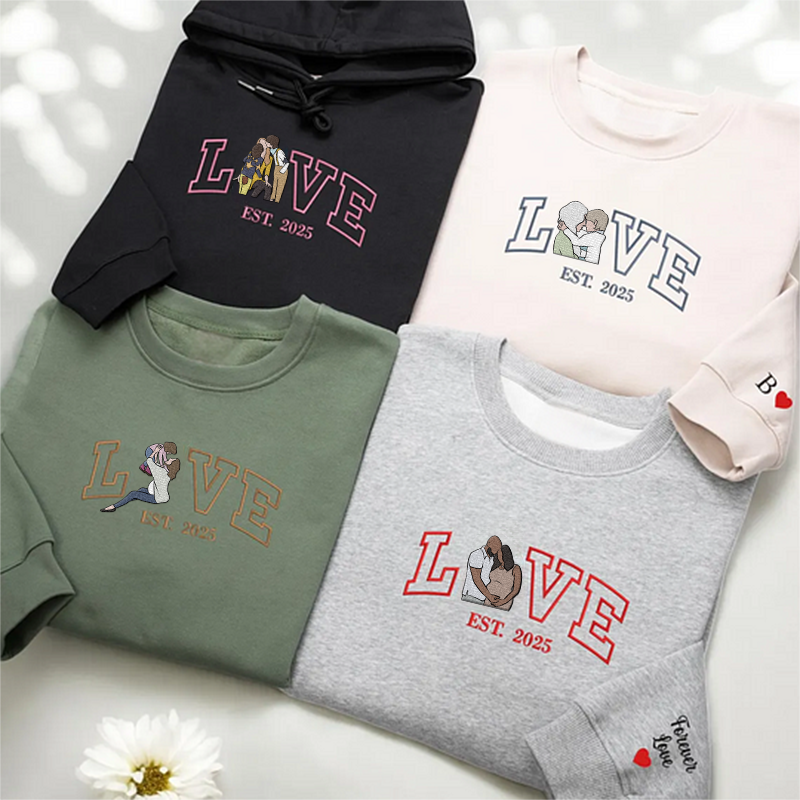 Loversdovey Personalized Embroidered Photo Mom LOVE Est Year Crewneck/Hoodie/T-shirt