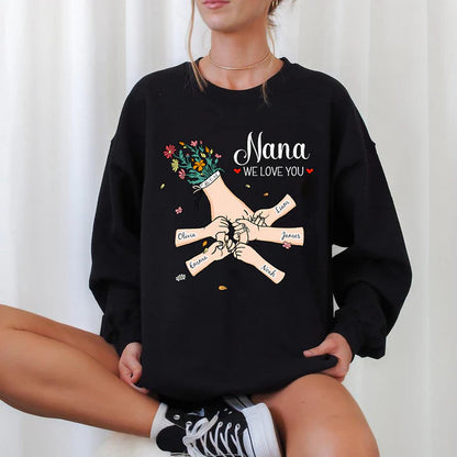 Hand-in-Hand Custom Sweatshirt with Kids' Names – The Perfect Gift for Mom