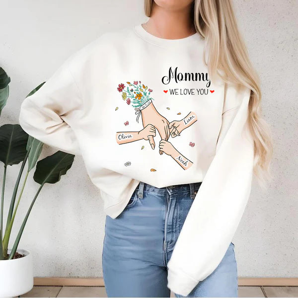 Hand-in-Hand Custom Sweatshirt with Kids' Names – The Perfect Gift for Mom
