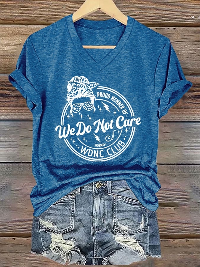 V-Neck Retro Funny Proud Member Of WDNC Club We Do Not Care Menopause Perimenopause Print T-Shirt