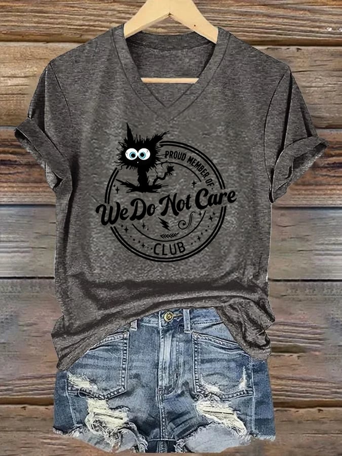 V-Neck Retro Funny Proud Member Of  Club We Do Not Care Menopause Perimenopause Print T-Shirt