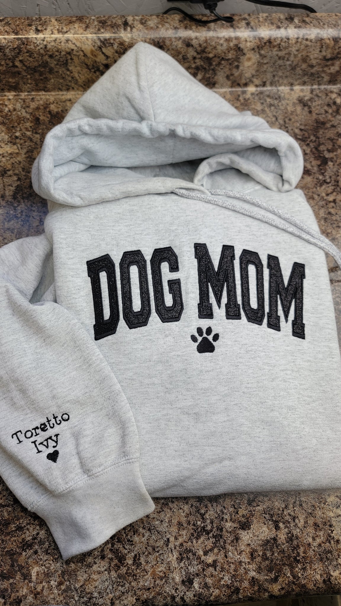 Personalized Embroidered Dog Mom Glitter Vinly Sweatshirt Hoodie Mother's Day Gift for Pet Lovers