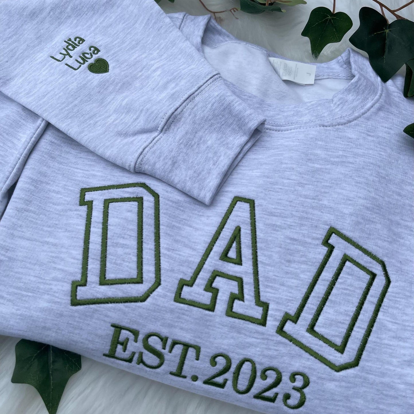 Personalized Mama & Dad Embroidered Sweatshirt With Names On Sleeve