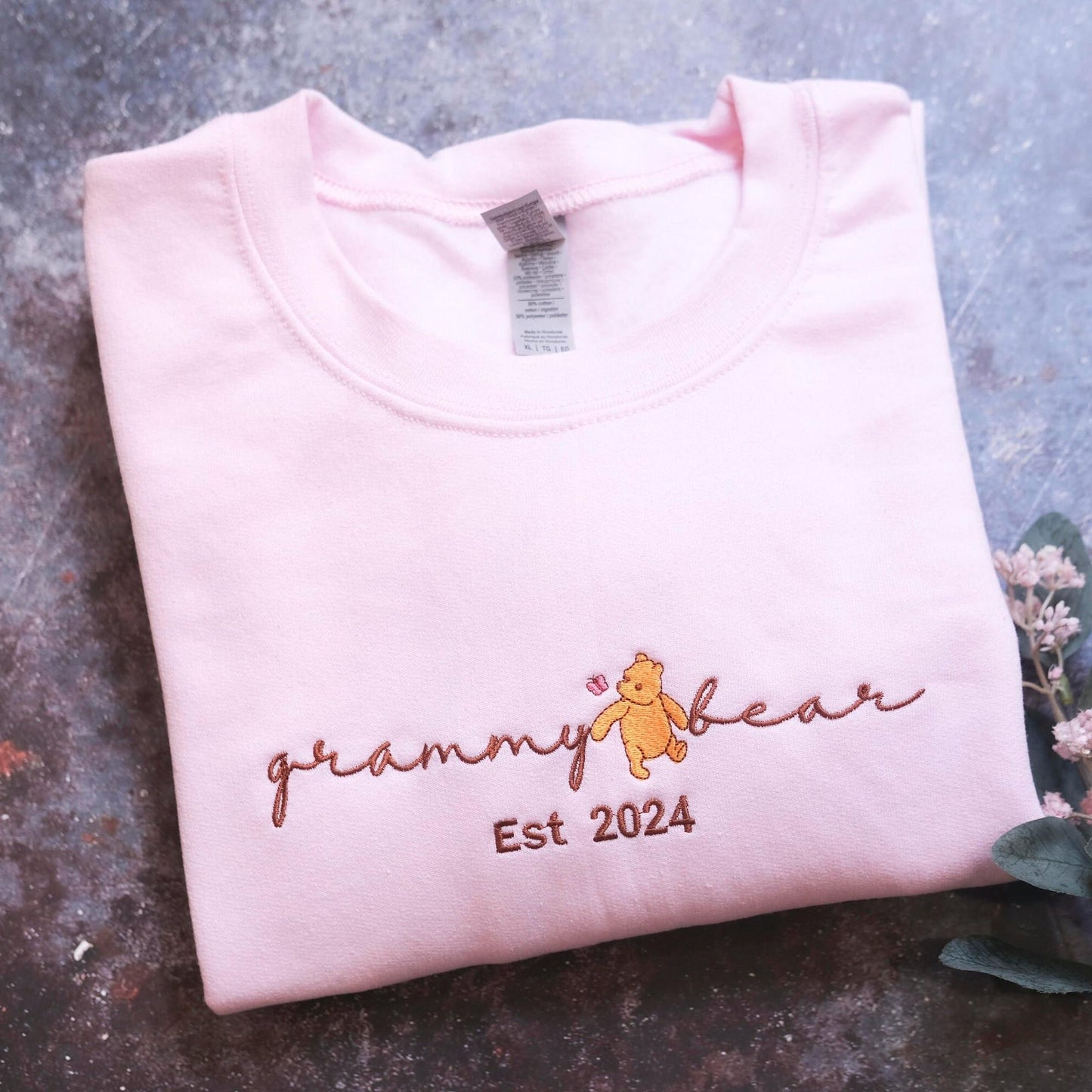 Custom Mama Papa Est EMBROIDERED Winnie the Pooh, Custom Embroidered Pregnancy Announcement, Dad and Mom Sweatshirts