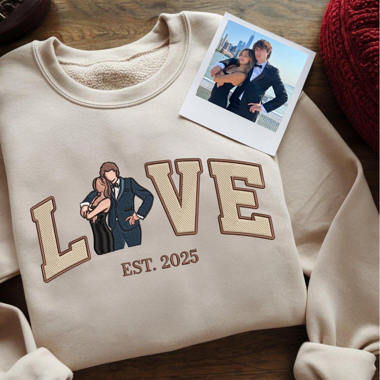 Loversdovey Personalized Embroidered Photo Couple LOVE Est Year Crewneck/Hoodie/T-shirt