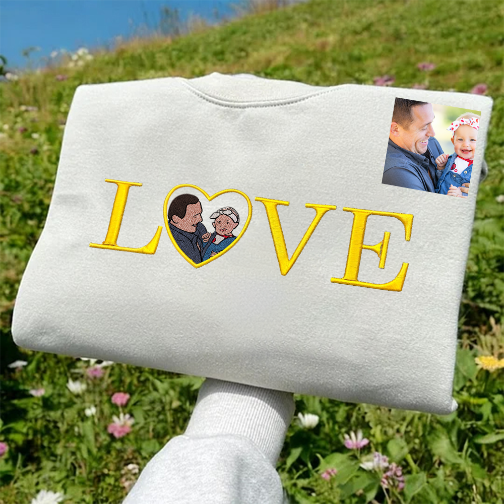 Loversdovey Personalized Embroidered Photo Family LOVE Crewneck/Hoodie/T-shirt