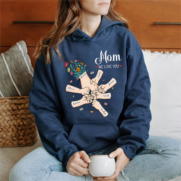 Hand-in-Hand Custom Sweatshirt with Kids' Names – The Perfect Gift for Mom