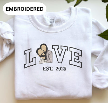 Loversdovey Personalized Embroidered Photo Couple LOVE Est Year Crewneck/Hoodie/T-shirt