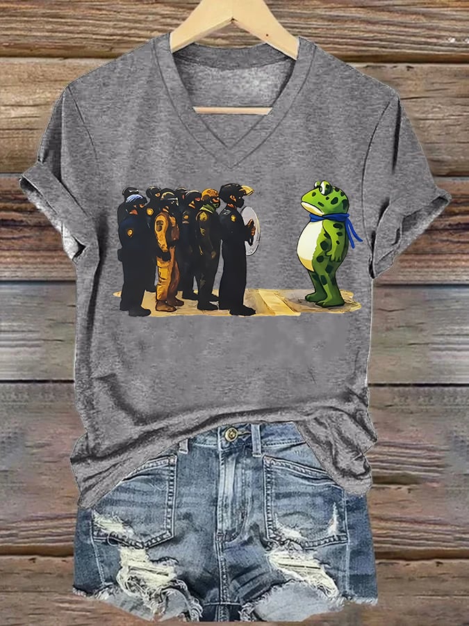 🔥Buy 3 Get 15% Off🔥V-neck Women's  Portland Frog print T-Shirt